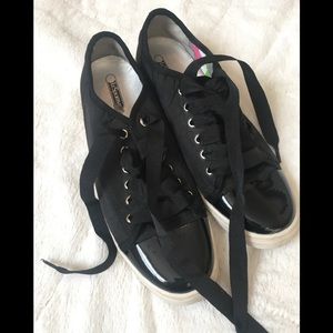 Lesportsac Chatham shoes size 9